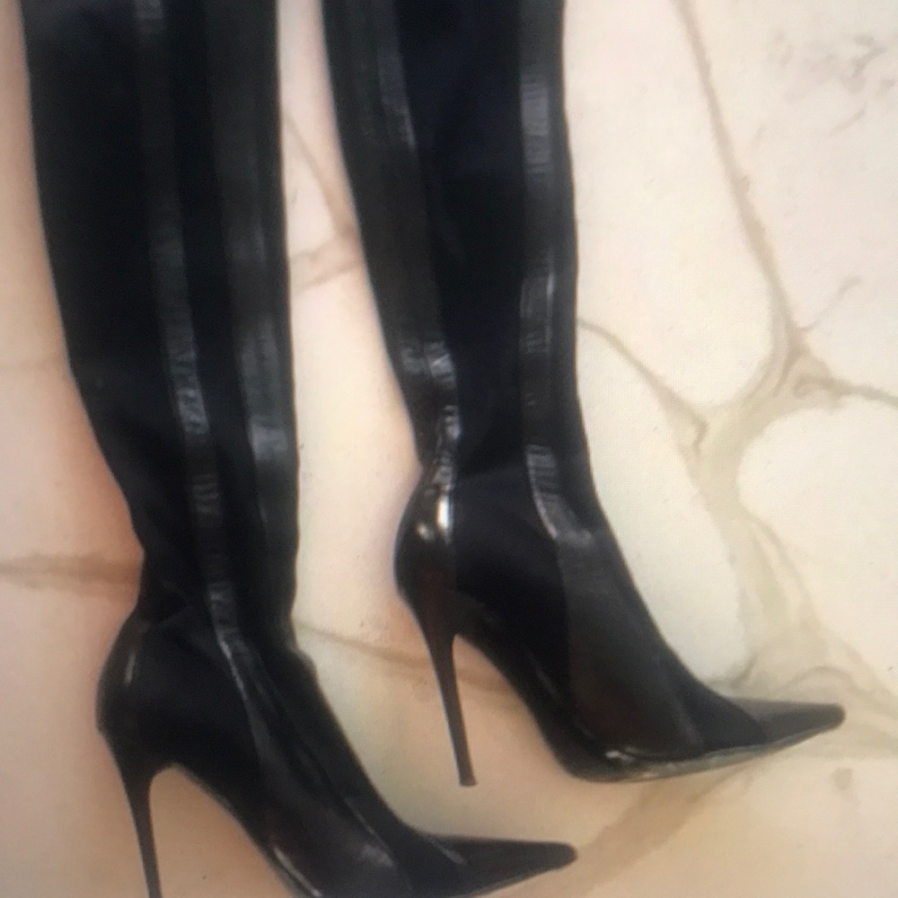 Elegant Black Stiletto Boots